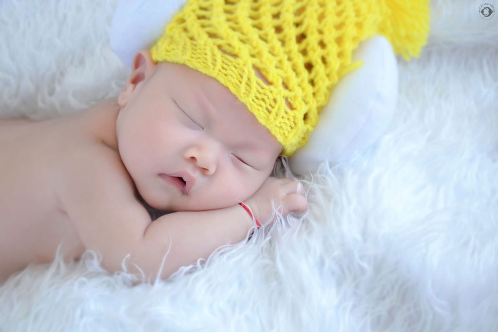 Strategies to make a baby sleep