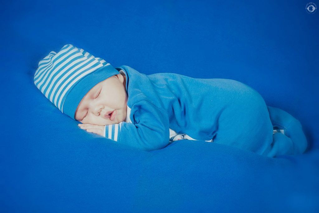 How to make a baby sleep fast