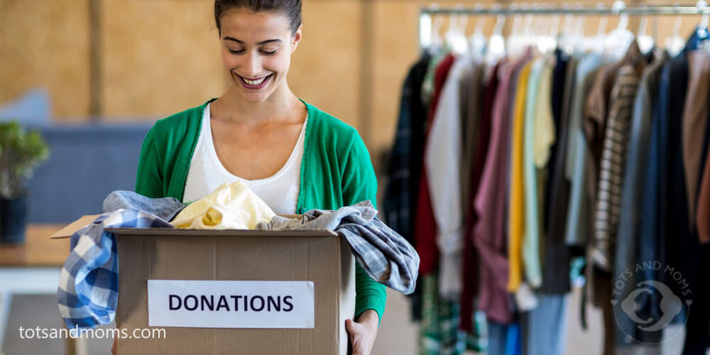 Women’s day is around the corner and it’s time again to celebrate your identity as a woman. March 8, is celebrated as International Women’s Day to celebrate women’s achievement across the world on social, economic, cultural, and political achievements. It is also known as a day for Women’s right and Peace!  Well, chances are high as you might feel it (Women’s Day) like another day but you can surely make it BIG and add a wonderful memory for a lifetime. So gear up and plan your day well in advance!  1.  Time for Shopping – Shopping can never go out of bucket list. A woman can shop at any time. Whether you love Traditional or Western, you can always have more in your wardrobe. Visit few pocket-friendly Stores like Max, FBB(Fashion Big Bazaar), and Reliance Trends! We are sure they will have lots of Offers and Discounts for you on this Women’s Day to make the most.  2. Budget Restaurants With our busy lifestyle, eating out is one of the best options to spend some quality time with your family or friends. Dine out or book a table for lunch on this Women’s Day. If you are on diet then you can surely afford a cheat meal once a while. Choose a restaurant accordingly and satiate your taste buds.  3. Resorts for Daycation A day well spent is all we want. Now you don’t need a vacation or big budget to unwind yourself. Many resorts offer day packages for a one-day outing with all the amenities. Check with your Gang of girls and pre-book it on this Women’s Day.  4. Spa or Salon If you want to De-stress yourself then spending a time in Salon is the best option. A good head massage, Pedicure and a facial can give you a break and peace of mind with a new fresh look. Try for the new haircut; it can surely give you a new love for yourself! 5. New Saving Scheme Investing in the right way is one of the best decisions one can have. A woman knows how to save the best and what can work out as the best investment which can help her in much needed time. Try with a small amount, say, 1000/- minimum and invest it in monthly schemes like RD, a Mutual Fund or Gold investment.   6.  Makeup Kits A good makeover can give you a sense of positivity. Apart from many cosmetics available in the market, there are few which can be relied upon on quality and price. Try Elle18, Lakme, Colorbar’s basic cosmetic range which will not be taxing your pocket. Don’t miss to try the new nude shades for the new look.  7.  Watch a Movie Watching a movie in Theatre gives a good break. Whether you watch it alone or with your friends or family, you will surely love the much-needed break. This Women’s Day book it in advance with many offers available on PayTm or Bookmyshow app.  8.  Gift Yourself So what you love the most apart from your family? Chocolates, stylish purse, a dress, Jewellery? Don’t forget to get something especially for you. Check online portals for best deals- Myntra, Ajio and Jabong are all time favourite!   9.  A Good Deed Sharing is caring and you can share your happy moments by donating in the NGO or helping out the needy.  If you don’t have that time or money to go out you can still help your House staff and her children in any small way. The satisfaction is utmost !   10.  Social Media Post Instagram, Facebook or Twitter wherever you find a solace, please don’t forget to post your happy moments and spread the word - Happy Women’s Day kannada hindi